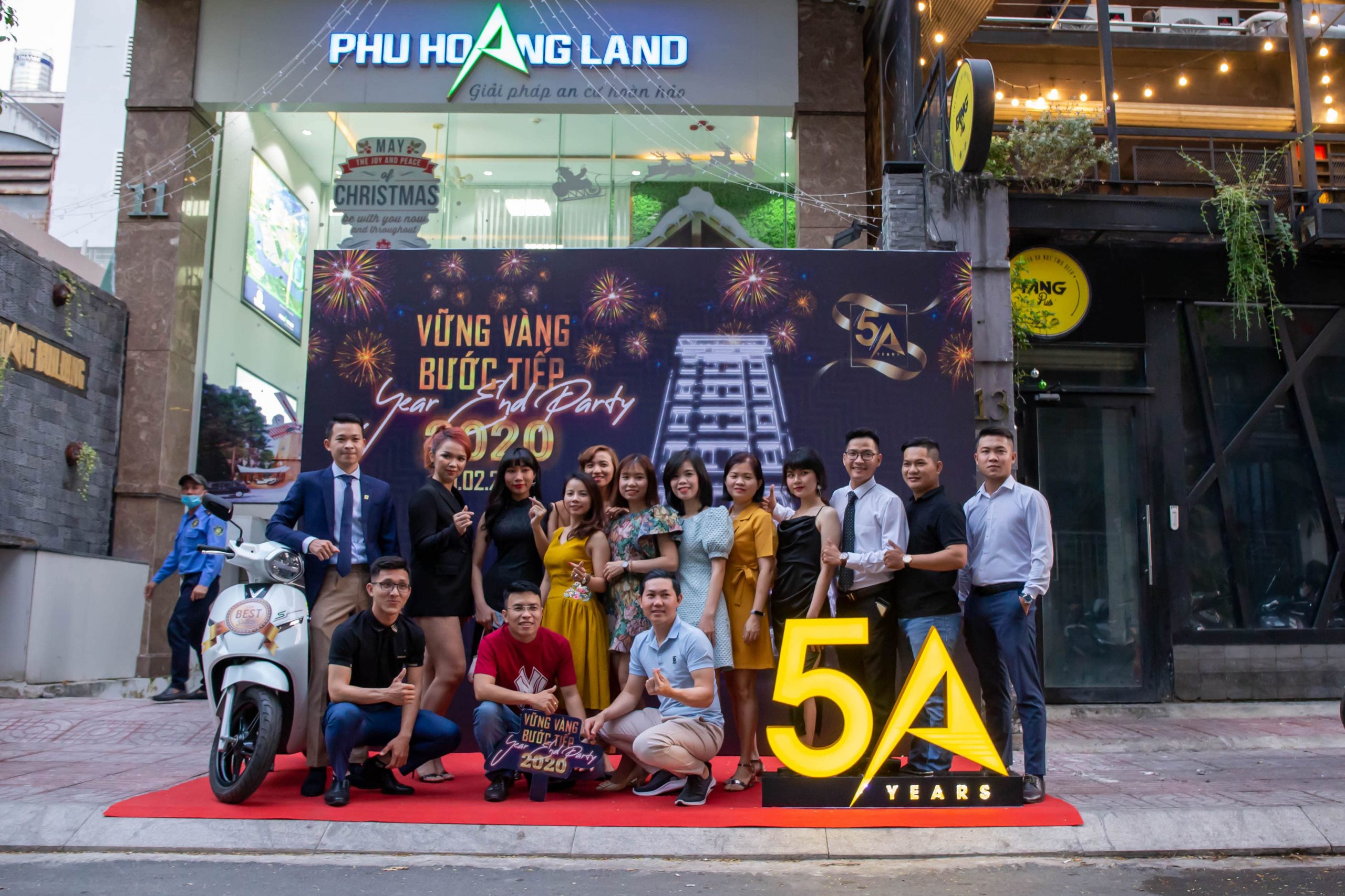 Tất niên 2020